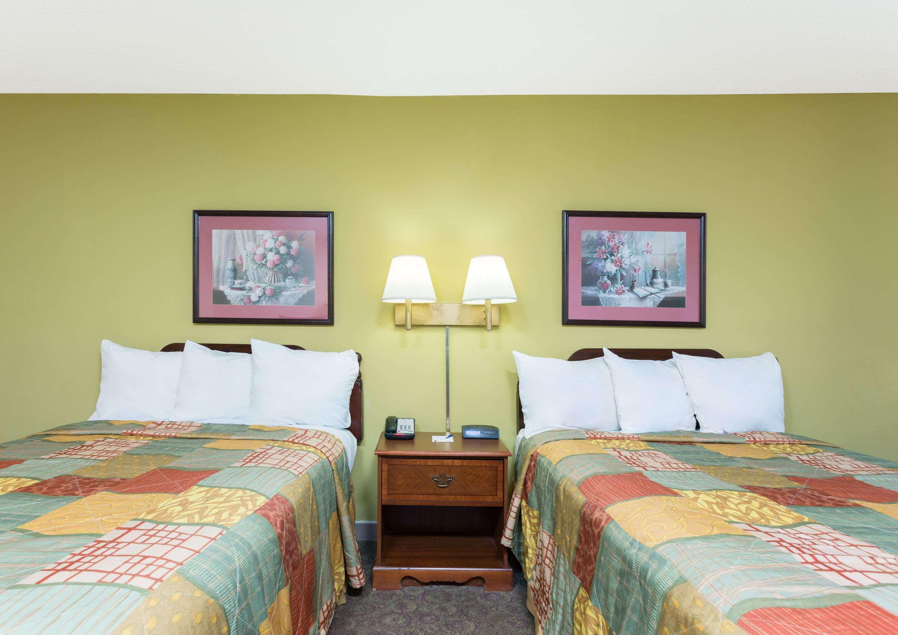 Days Inn By Wyndham Clemson Zewnętrze zdjęcie
