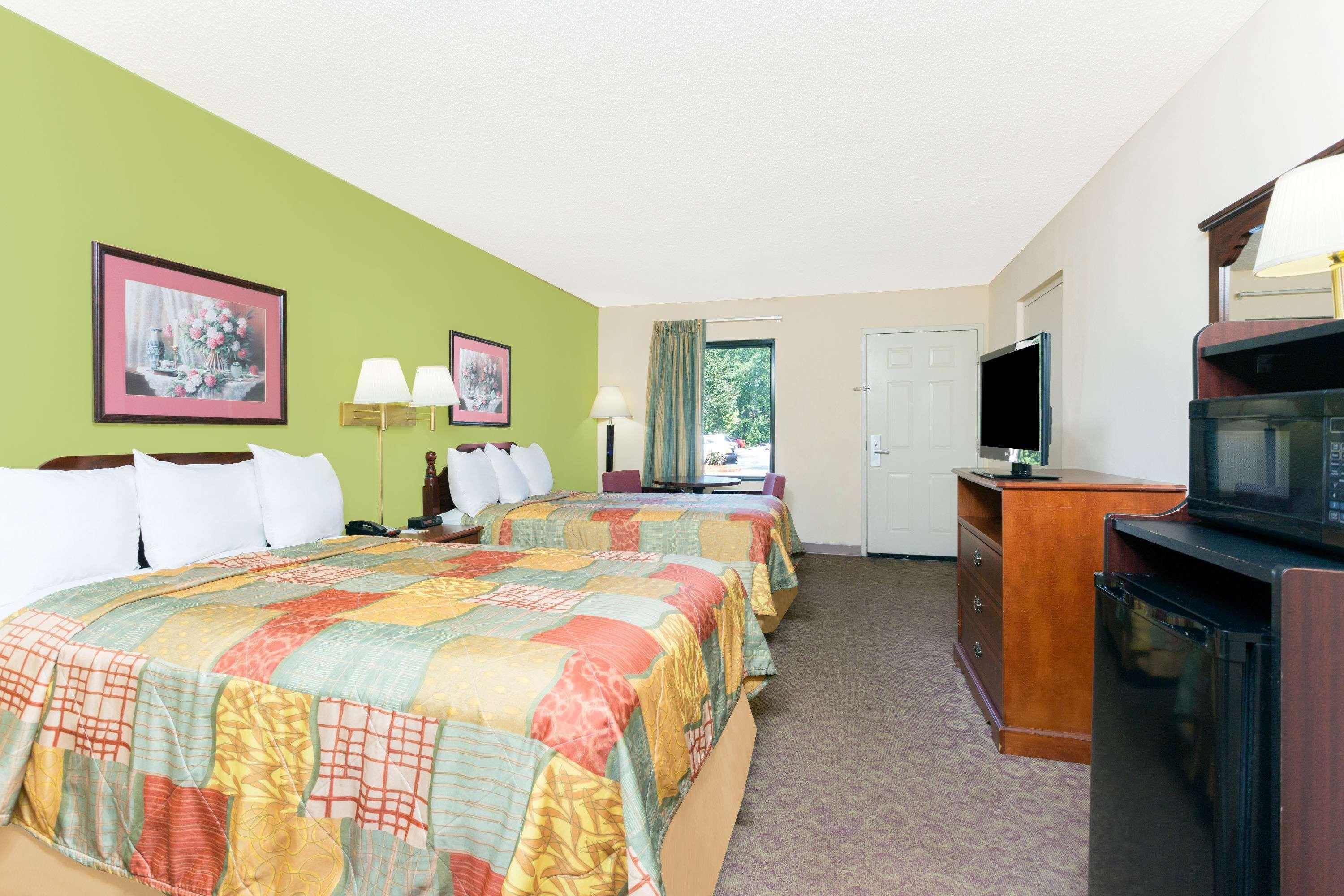 Days Inn By Wyndham Clemson Zewnętrze zdjęcie