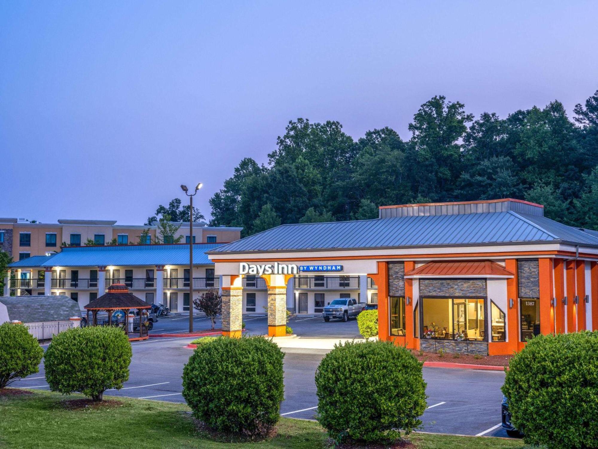 Days Inn By Wyndham Clemson Zewnętrze zdjęcie