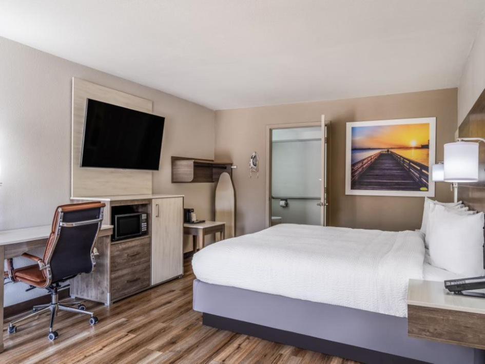 Days Inn By Wyndham Clemson Zewnętrze zdjęcie